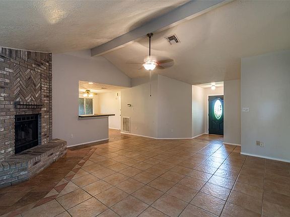 4th image of 2807 Forest Point Dr