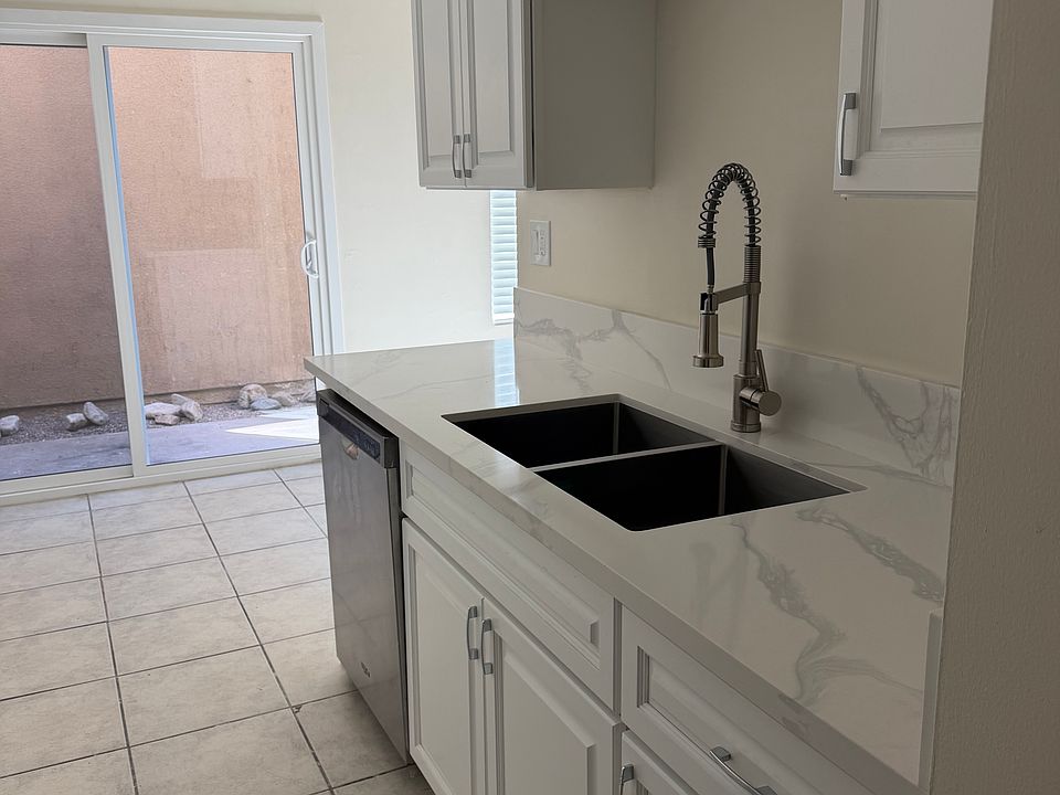 1st image of 4733 Jackson St APT 57