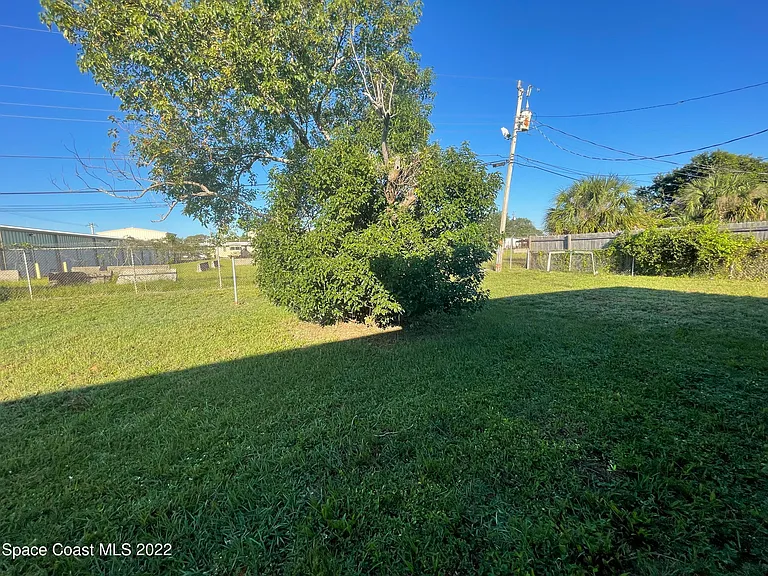 305 Prospect Ave — Photo 24