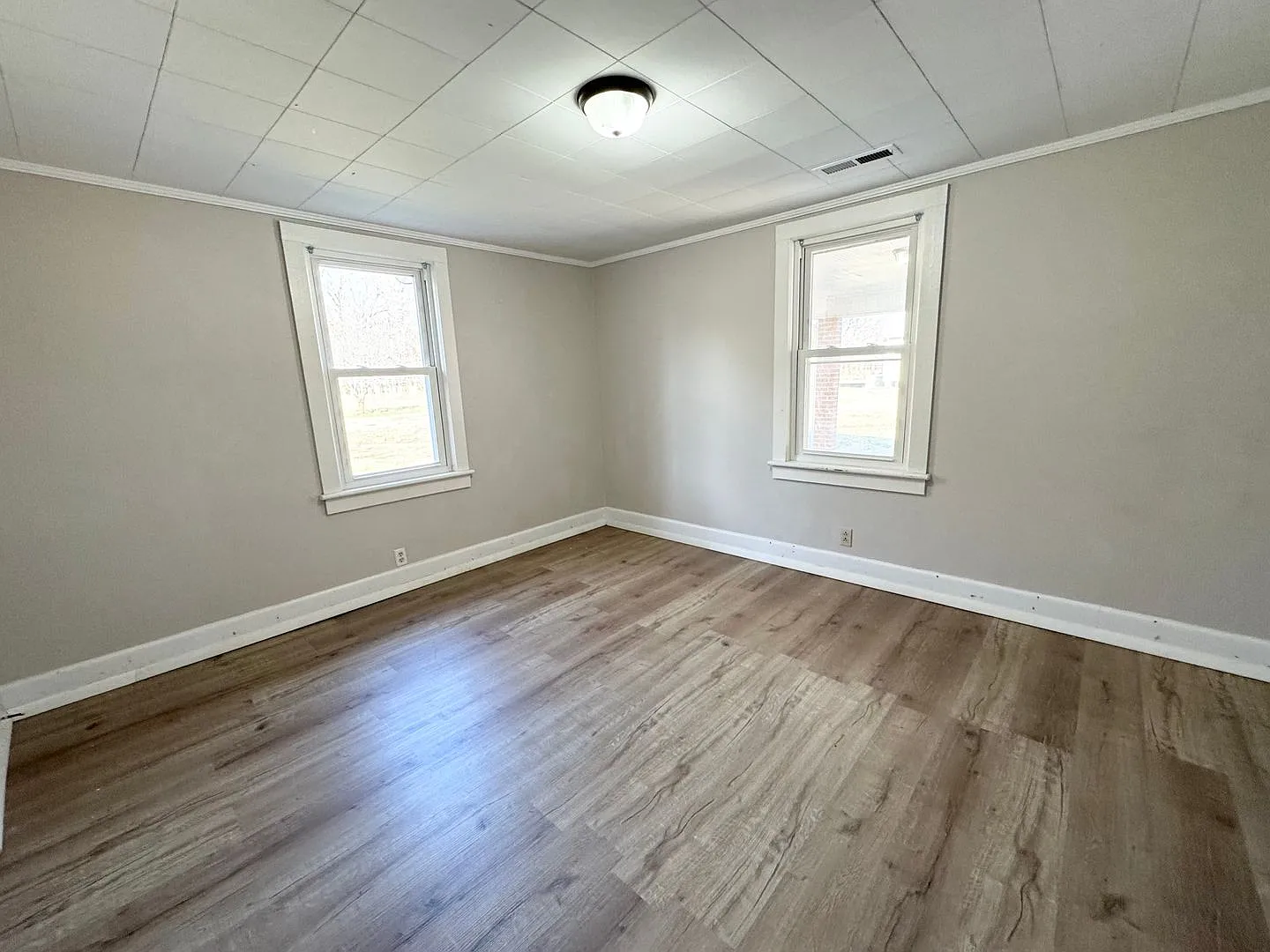 1005 Parsonage Street — Photo 3