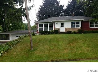 50 Creekview Dr, Rochester, NY 14624