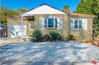 1st image of 17453 Emelita St