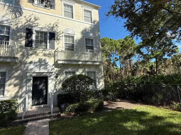 245 E Thatch Palm Circle, Jupiter, FL 33458
