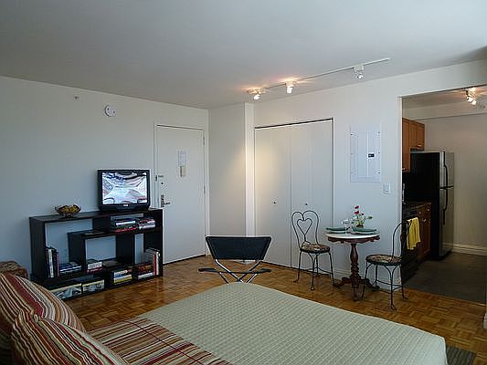 1st image of 1500 Lexington Ave APT 16Q