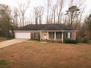 11218 Clear Lake Dr, Northport, AL 35475