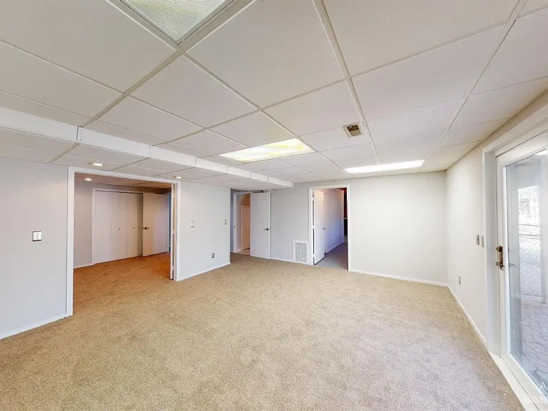 1280 Sunset Rd — Photo 36
