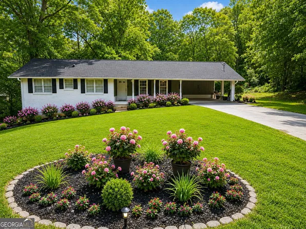 2826 Manor Ct, Snellville, GA 30078