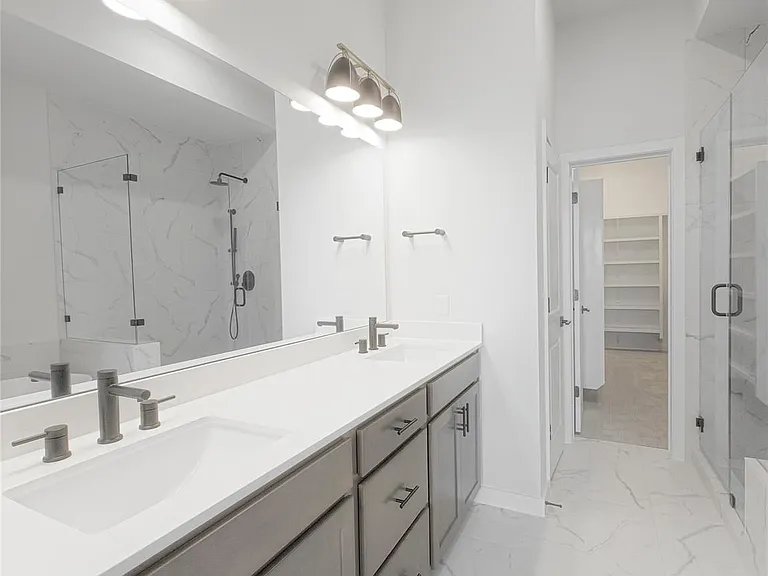 225 John Webster St — Photo 23