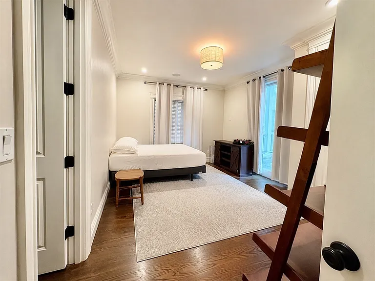 3 M St #2 — Photo 9