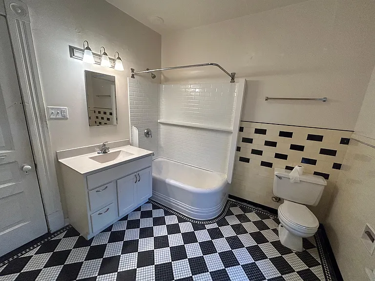 315 N Pinckney St #3 — Photo 12