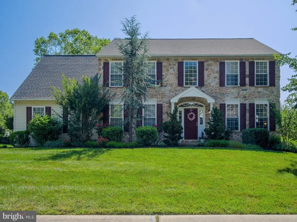 241 Ferndale Ln, Downingtown, PA 19335