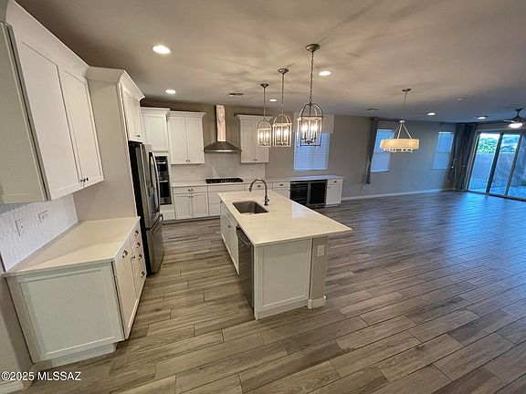 3rd image of 12160 N Goldenview Ln