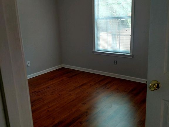 3rd image of 519 Southern Hills Dr
