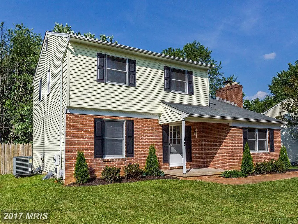 109 S Kelly Ave photo 1
