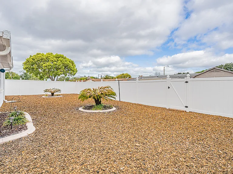 7715 Sue Ellen Dr — Photo 16