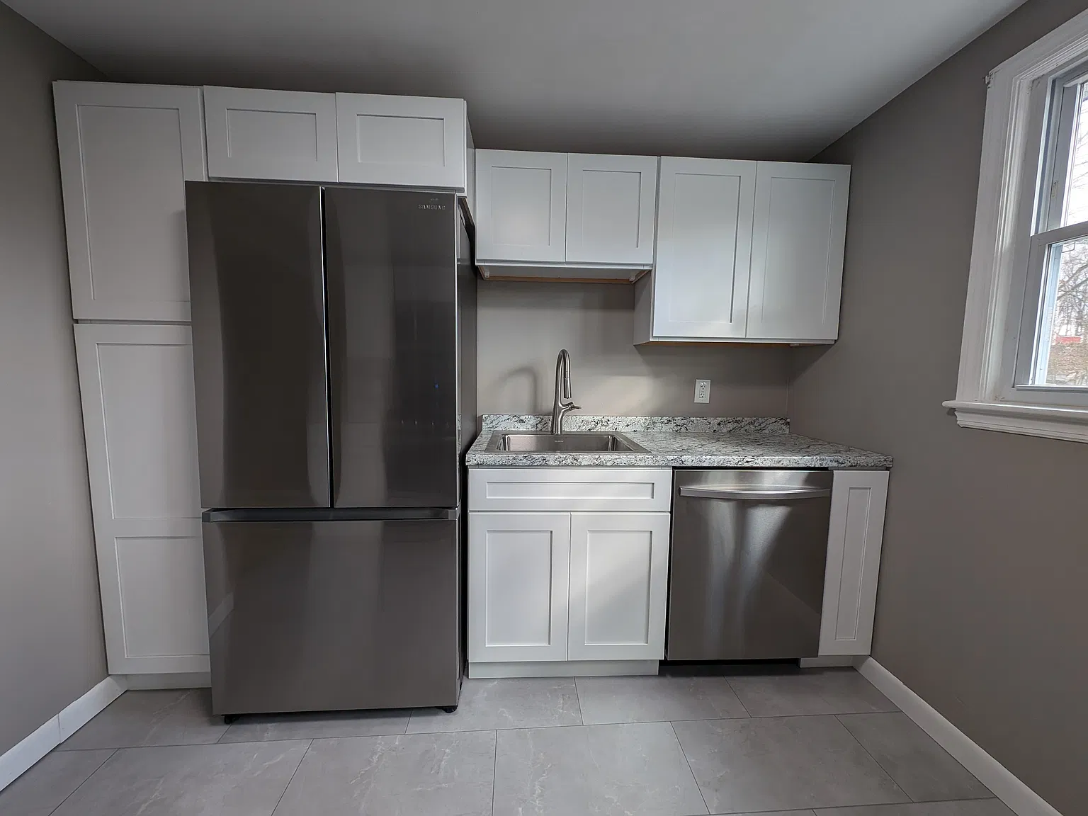 2 bed, 680 sqft, $2,500 — Photo 2