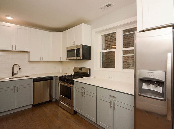 4th image of 5122 N Avers Ave #2