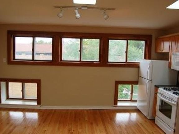 4th image of 1033 Spaight St APT 3B