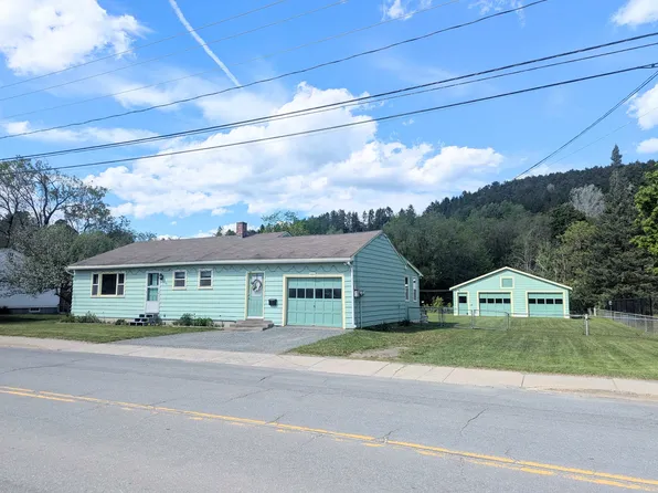 391 Concord Avenue, St. Johnsbury, VT 05819