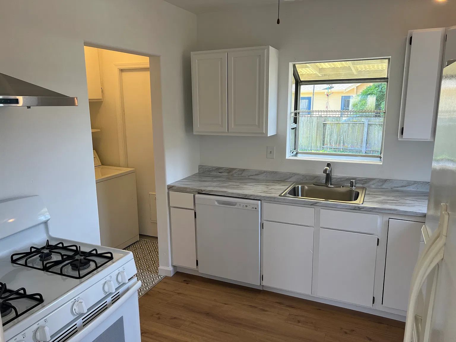 3 bed, $2,700 — Photo 3