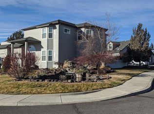 3713 SW Yew Ln, Redmond, OR 97756