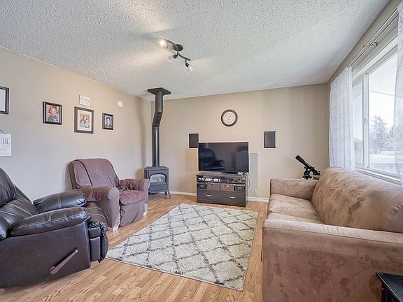 5th image of 645 N Crimson Dr