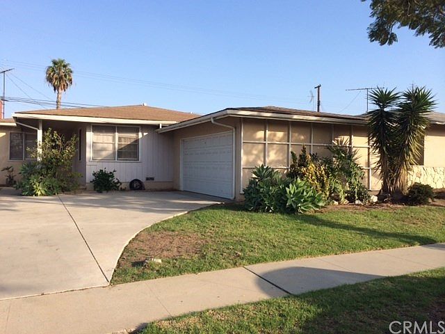 2nd image of 13212 Gramercy Pl