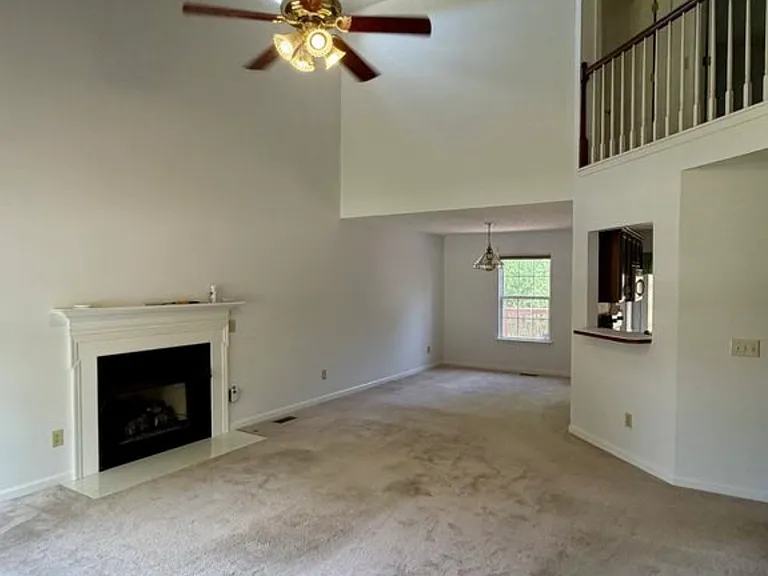 1233 Timber Valley Dr — Photo 2