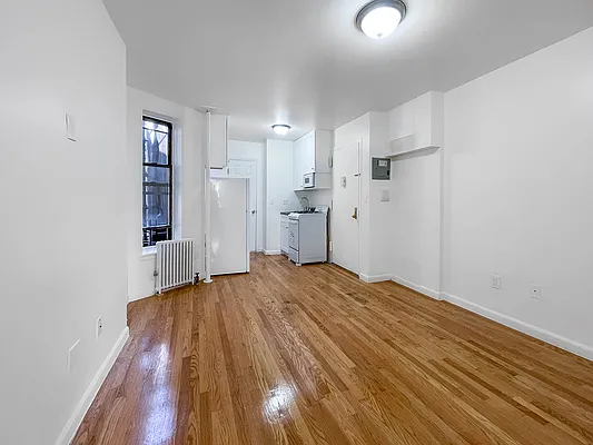 Rented by Brown Harris Stevens | media 9