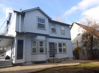 111 S 2nd St, Talent, OR 97540