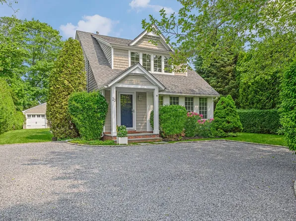 23 Pulaski Ave, Southampton, NY 11968