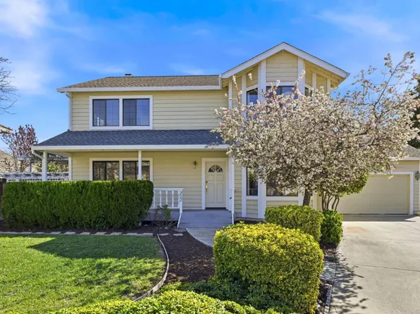 952 Vernie Ct, Cupertino, CA 95014