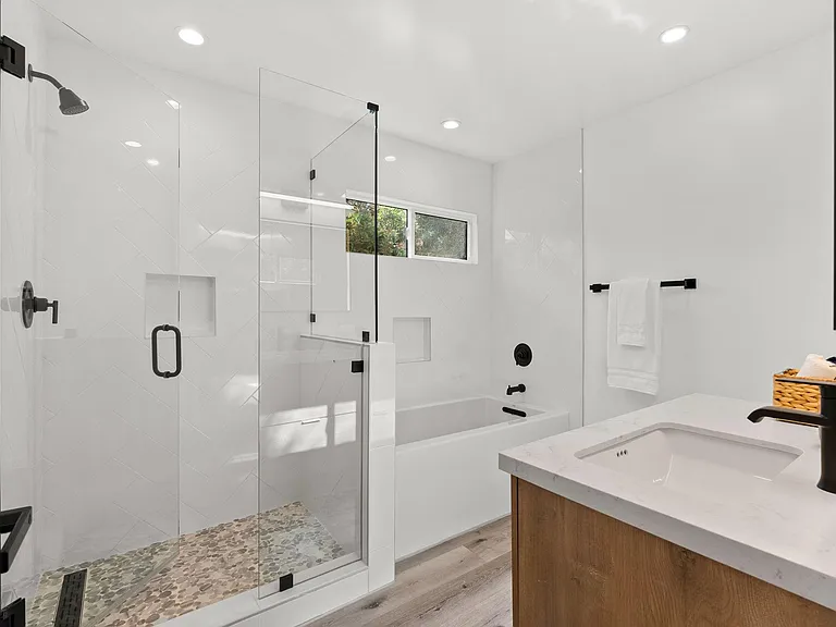 1217 Wilbur Ave — Photo 19