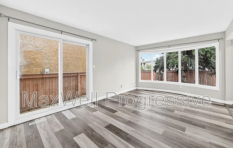 10650 158th Ave NW — Photo 13