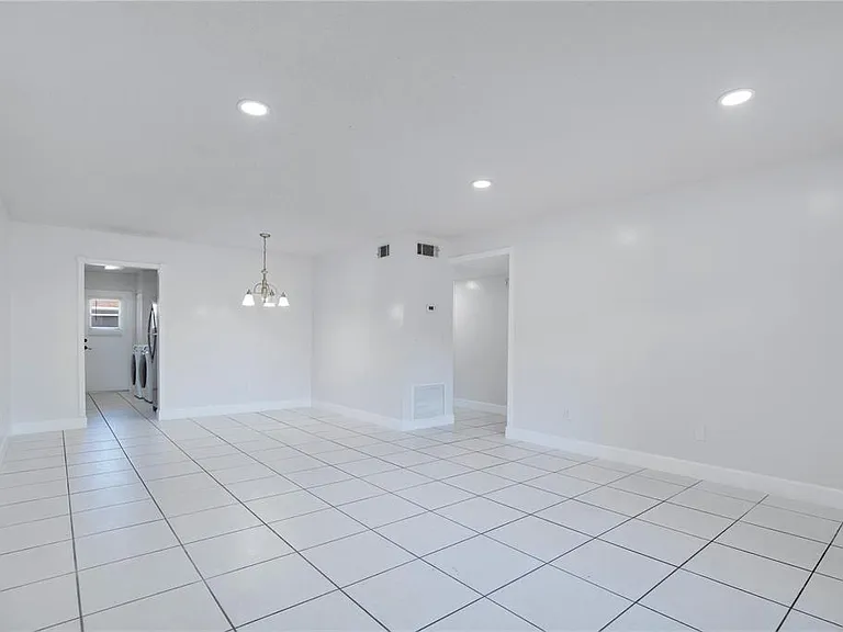 725 Northlake Blvd #67 — Photo 5