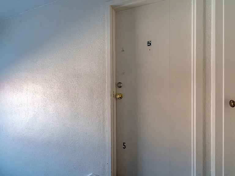 52 Linda Dr — Photo 9
