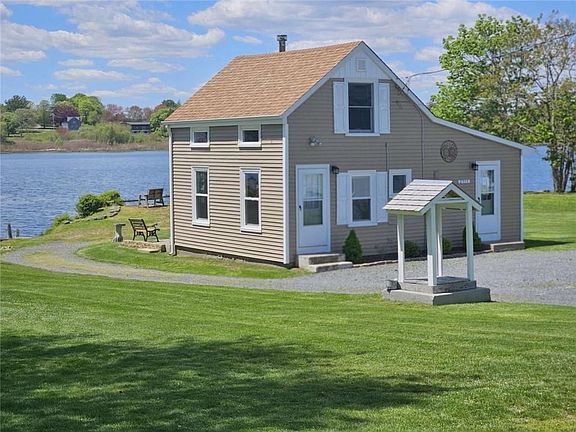 2nd image of 2353 Main Rd