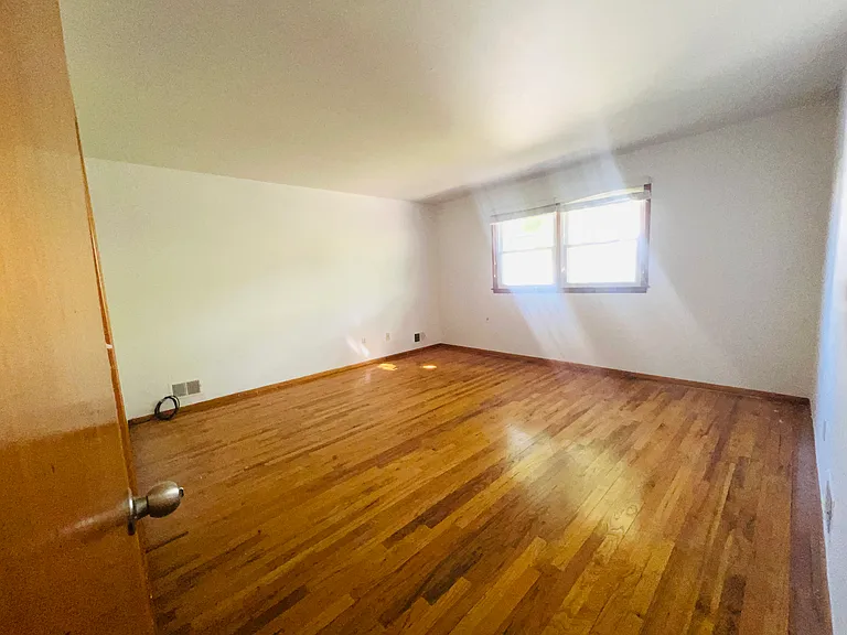 468 Klondike Ave #1 — Photo 4