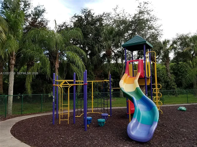 8362 Via Serena — Photo 8