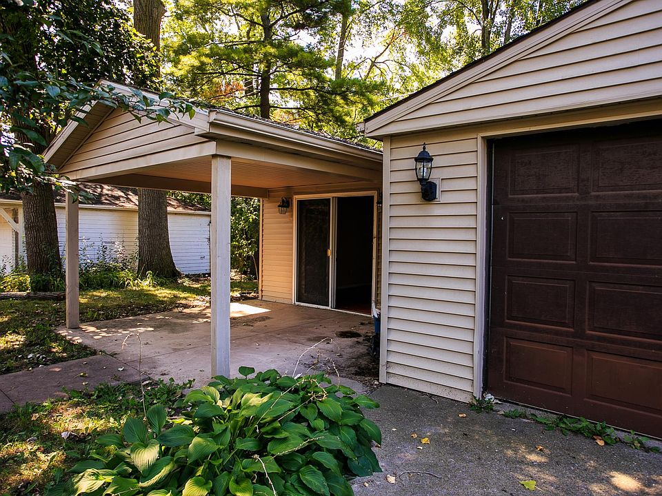 27451 Red Leaf Ln, Southfield, MI 48076 Zillow