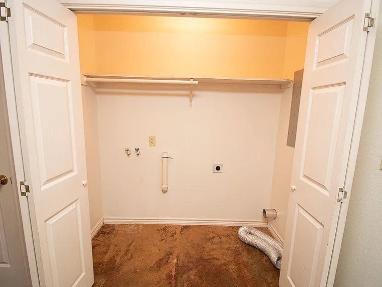114 Scofield Ave #103 — Photo 7