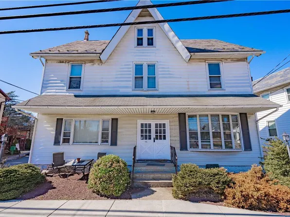 36 N Main St, Coopersburg, PA 18036