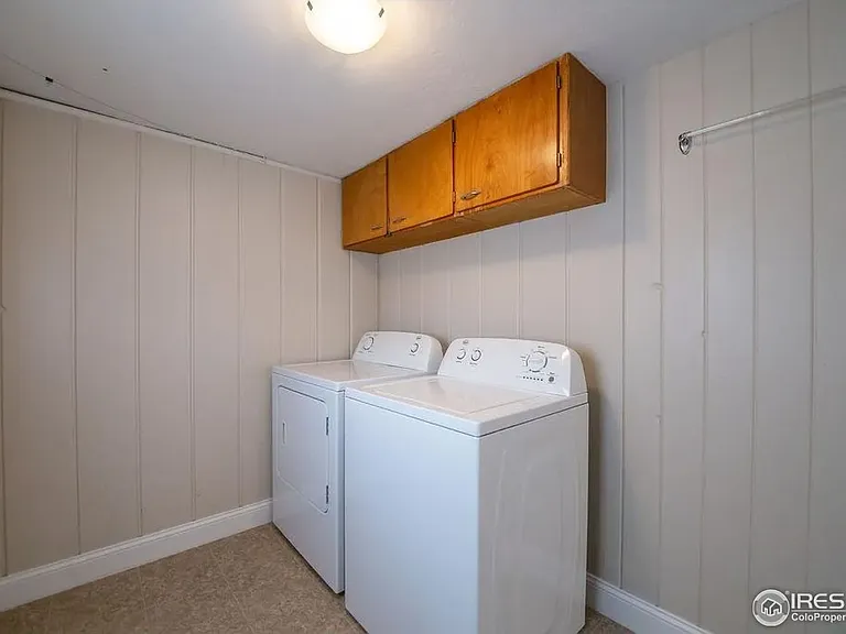 1305 W Myrtle St — Photo 3