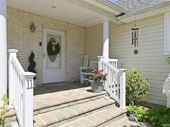 2nd image of 11 Rumson Road