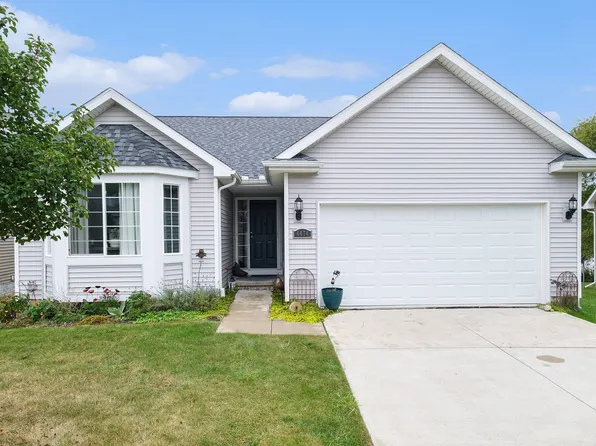 4474 Cross Creek Blvd, Burton, MI 48509