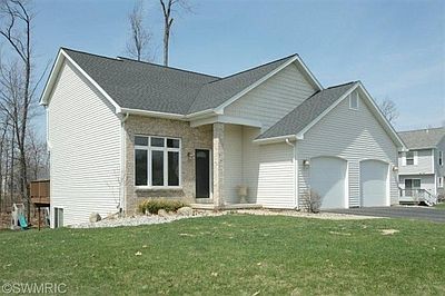 1st image of 183 Kensington Cir