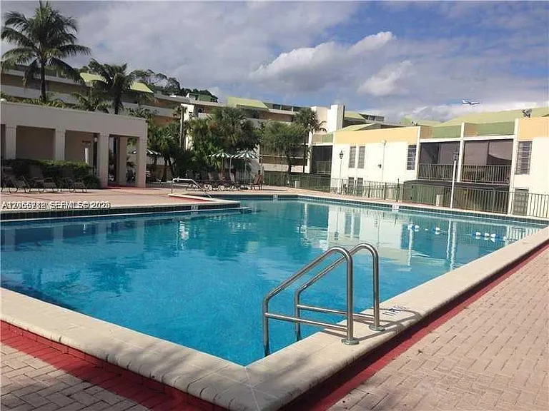 8850 Fontainebleau Blvd #401 — Photo 16