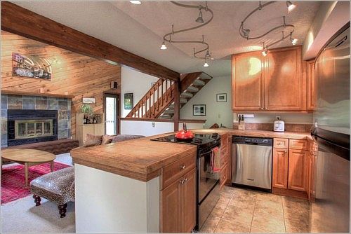 4th image of 370 Forest Trl APT A