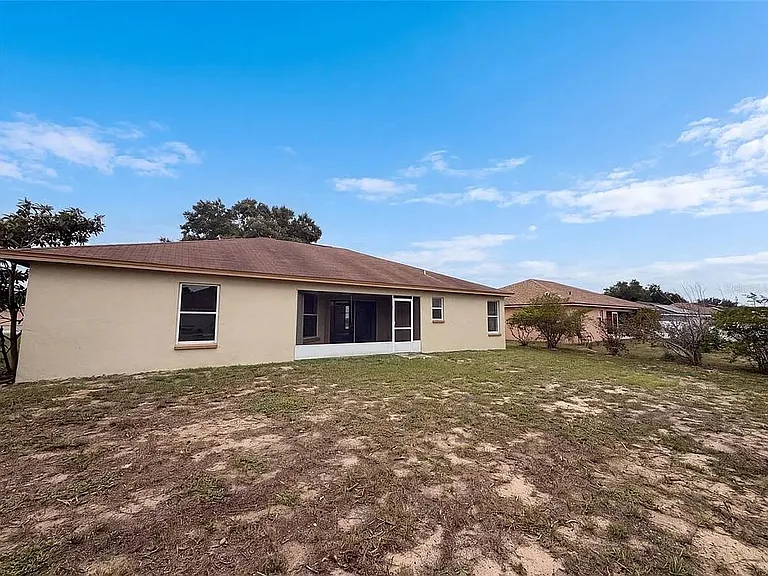 1037 Highland Crest Cir — Photo 2