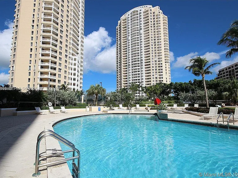 888 Brickell Key Dr #600 — Photo 1
